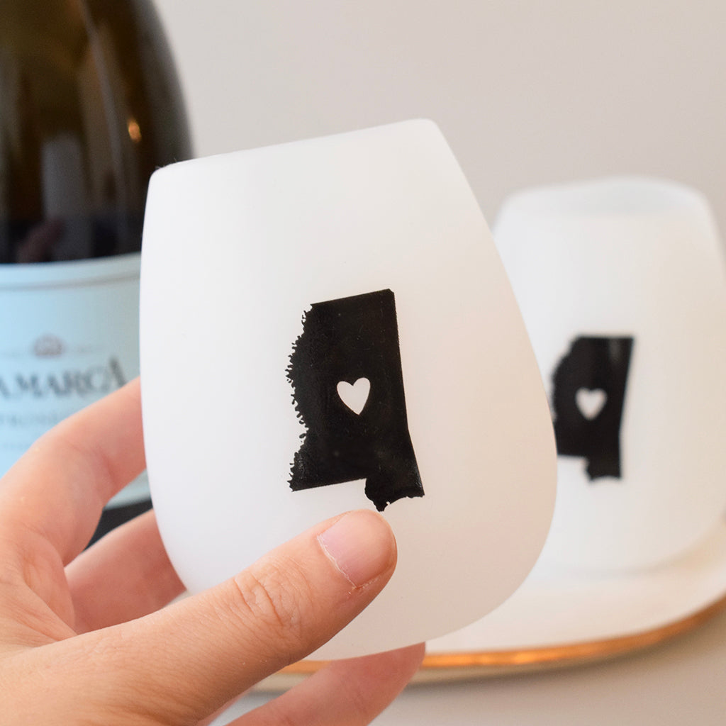 Mississippi Silicone Wine Glass - TheMississippiGiftCompany.com