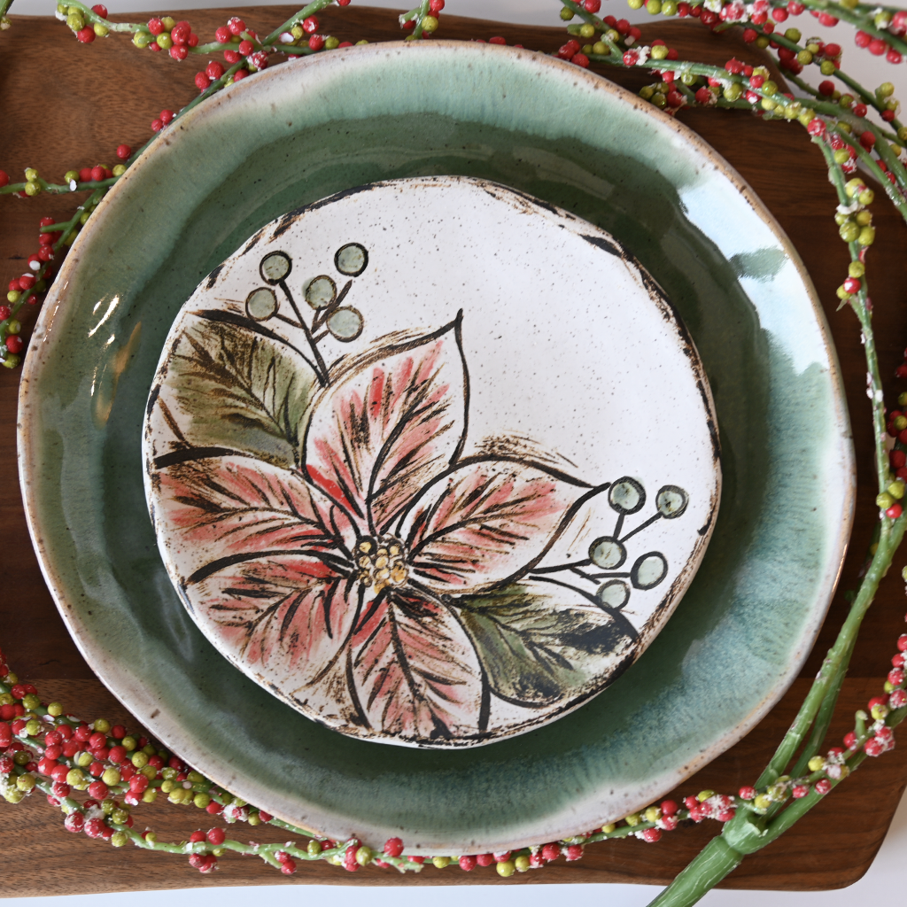 Heirloom Poinsettia Dish - TheMississippiGiftCompany.com