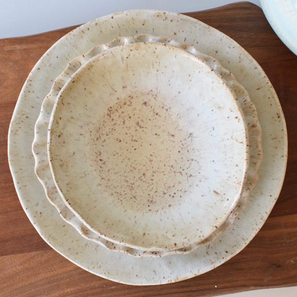 Farmhouse Round Dinner Plate-Dogwood - TheMississippiGiftCompany.com