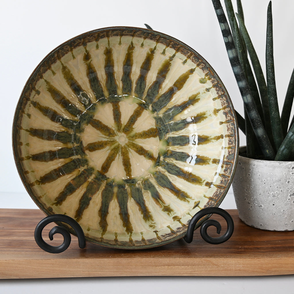 Good Earth Pottery Large Round Serving Bowl Sparrow