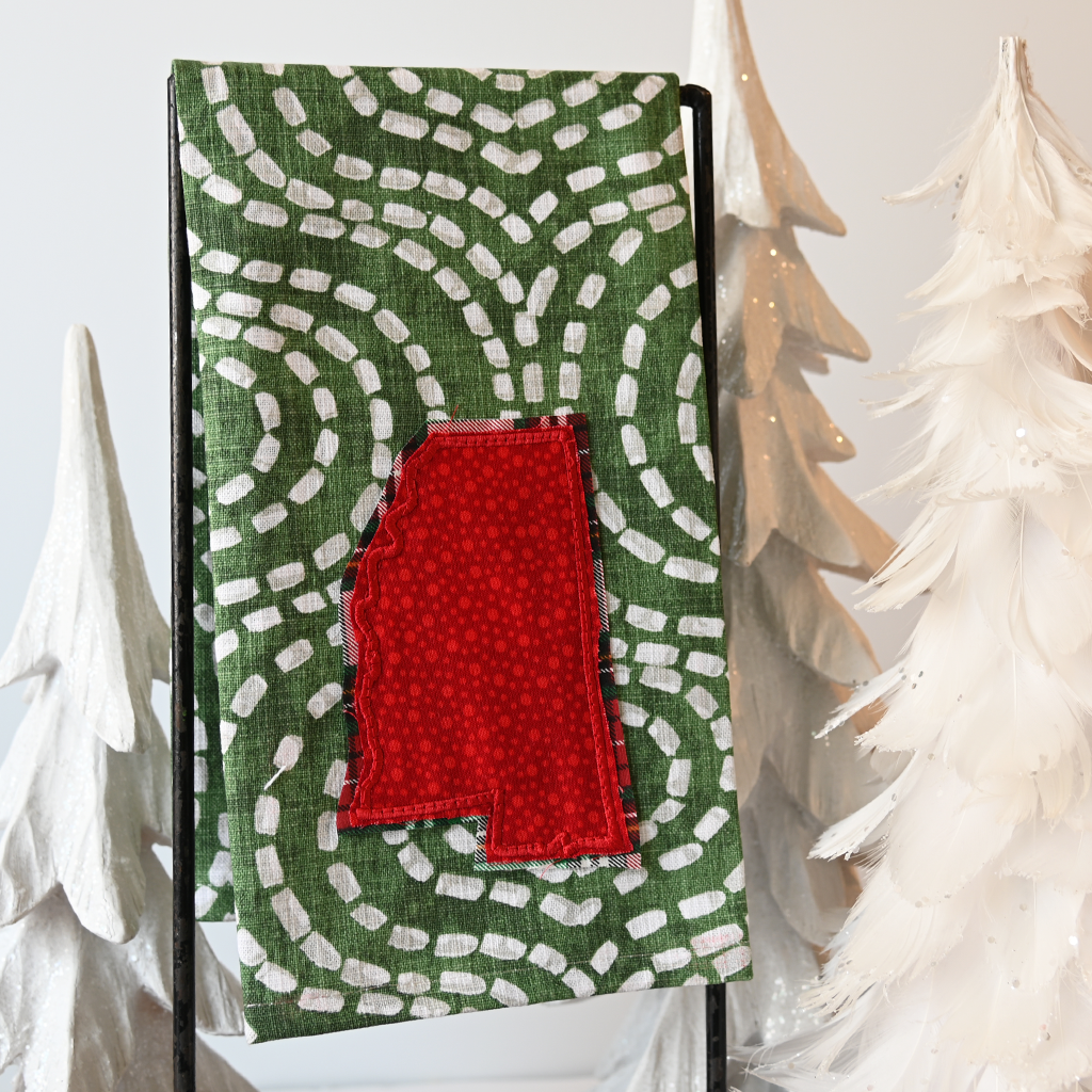 Mississippi Christmas Hand Towel - TheMississippiGiftCompany.com