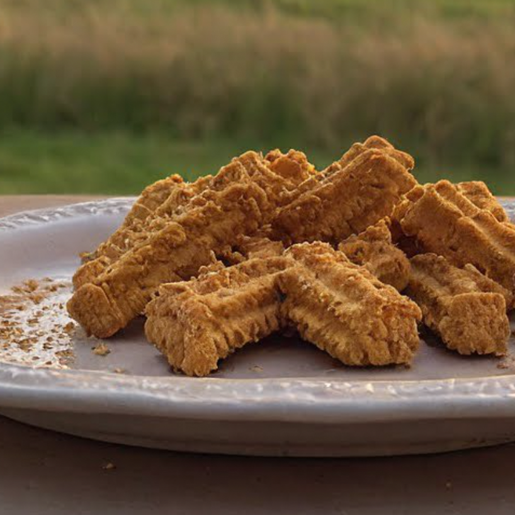 Asiago Cheese Straws 10 oz. Tin - TheMississippiGiftCompany.com