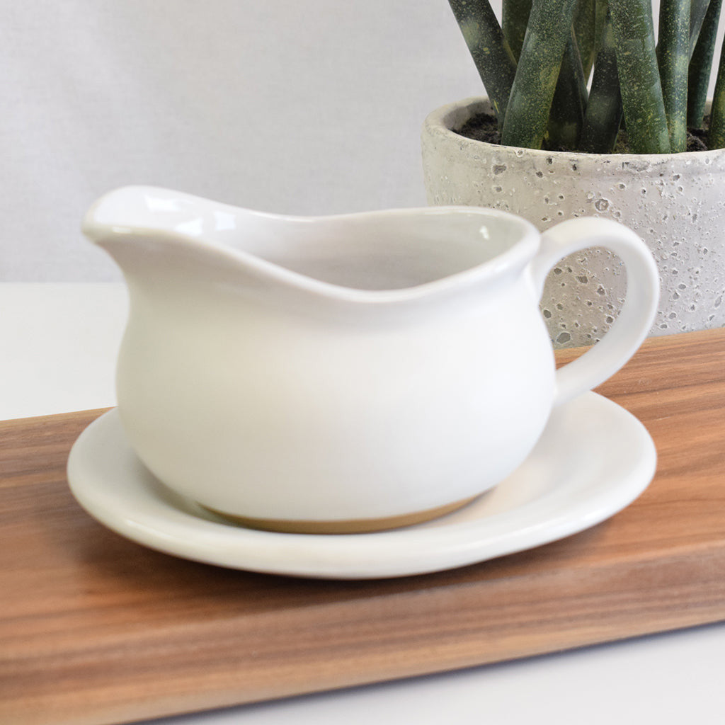 Gravy Boat/Saucer Set Simply White - TheMississippiGiftCompany.com